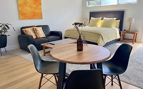 Port Fairy Bnb - The Yellow Suite